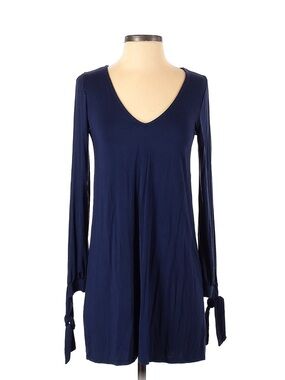 Women's Navy Tie-Sleeve V-Neck Tunic Top